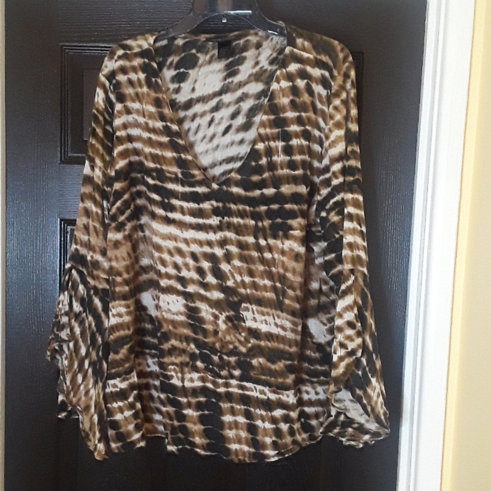 Lightweight mottled animal print blouse
